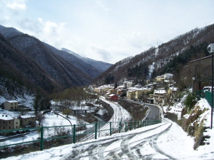  Image name: molino 2008 pasqua 047.jpg 
 width: 425 pixel 
 height: 319 pixel 
 Size: 123924 bytes 
 Click to enlarge 